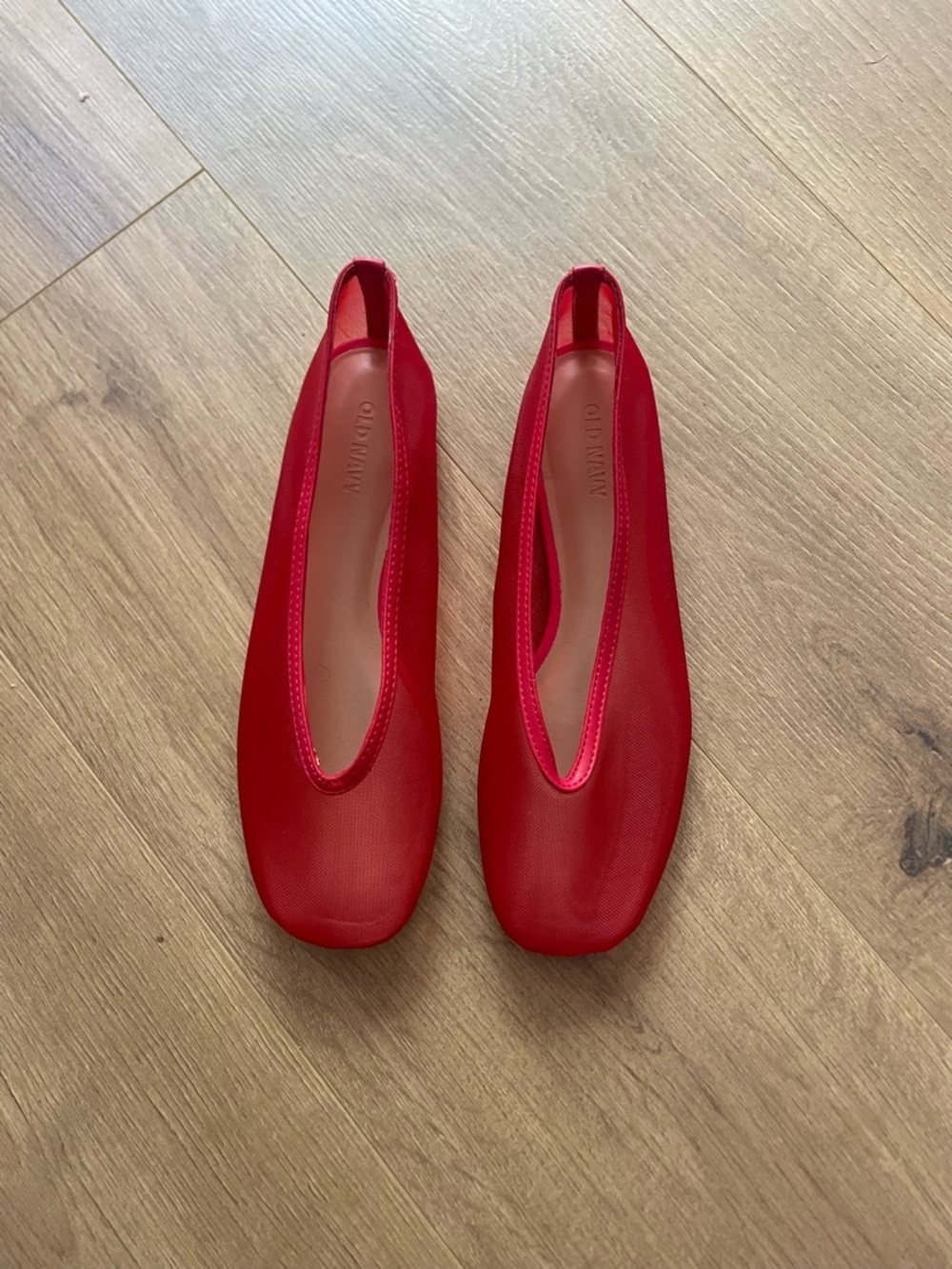 Old Navy Red Mesh Ballet Flats Women’s size 6